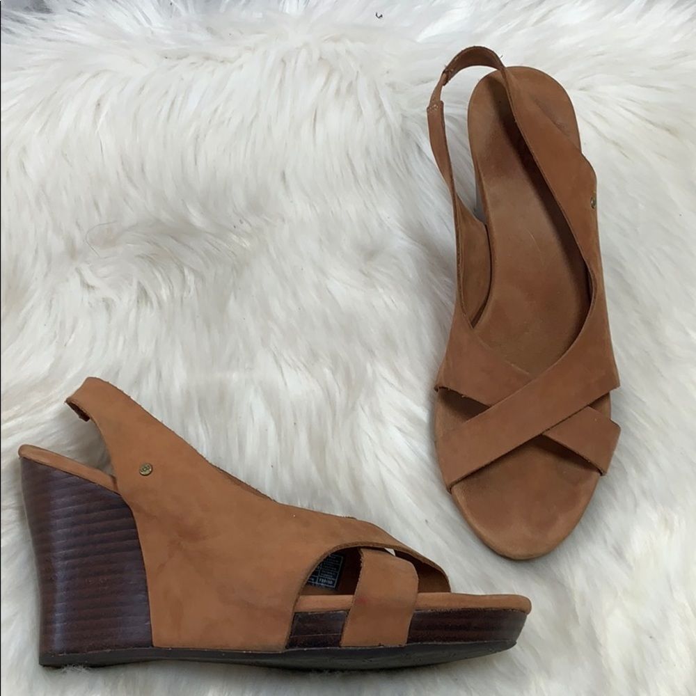 UGG‎ Hazel Caramel Suede Wedge Sandals Size 7